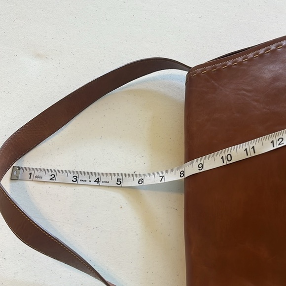 Prune Leather Shoulder Bag. Preloved - Picture 6 of 11